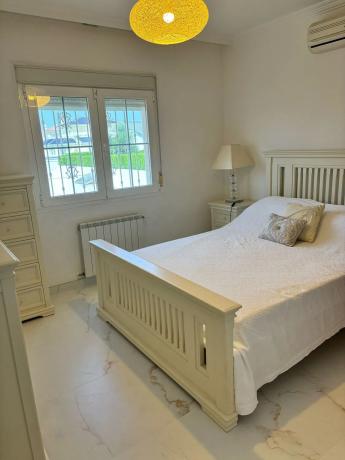 Casa independiente en avenida Antonio Quesada, 24