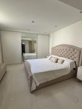 Casa independiente en avenida Antonio Quesada, 24