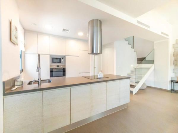 Casa independiente en calle Numero 8, 17