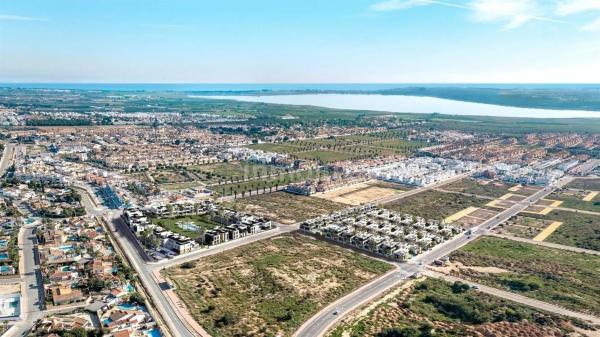 Casa independiente en calle Gerona