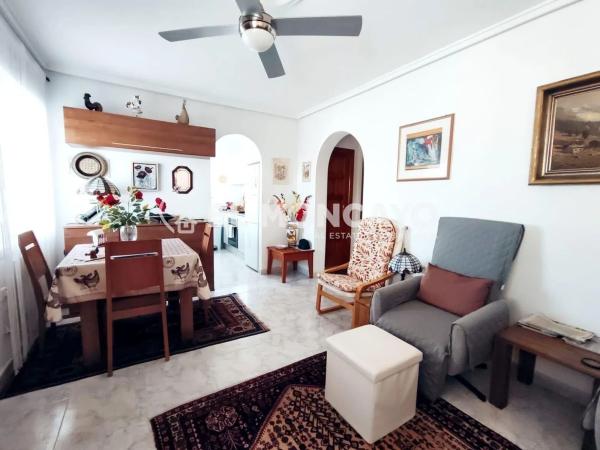 Casa independiente en calle Sierra Mariola