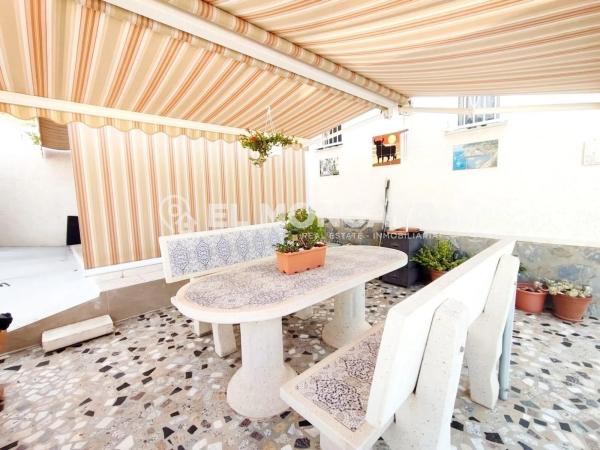 Casa independiente en calle Sierra Mariola