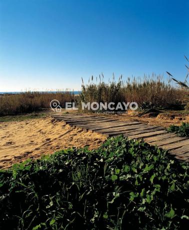 Casa independiente en calle Sierra Mariola
