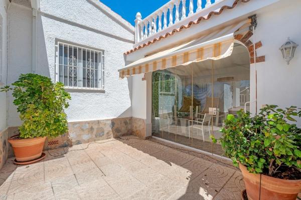 Casa independiente en calle los Algarrobos, 105
