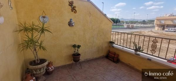 Chalet pareado en calle San Antonio