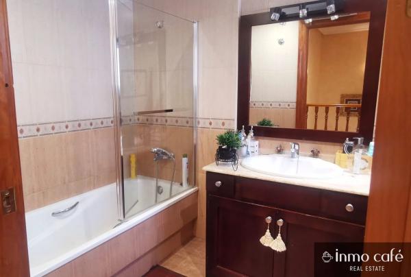 Chalet pareado en calle San Antonio