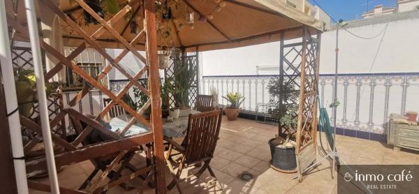 Chalet pareado en calle San Antonio