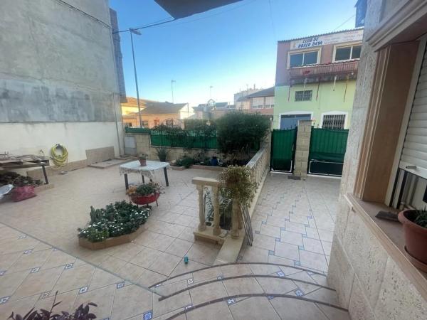 Chalet adosado en calle Jose Cartagena, 17