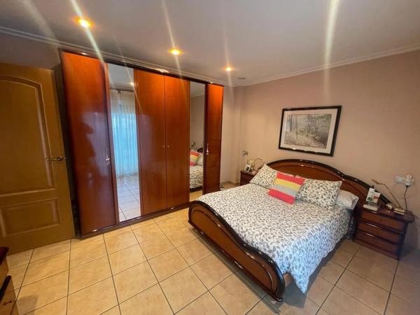 Chalet adosado en calle Jose Cartagena, 17