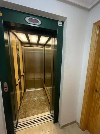 Piso en avenida de la Comunidad Valenciana