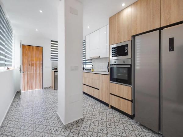 Chalet adosado en avenida l'Herba Bona, 69