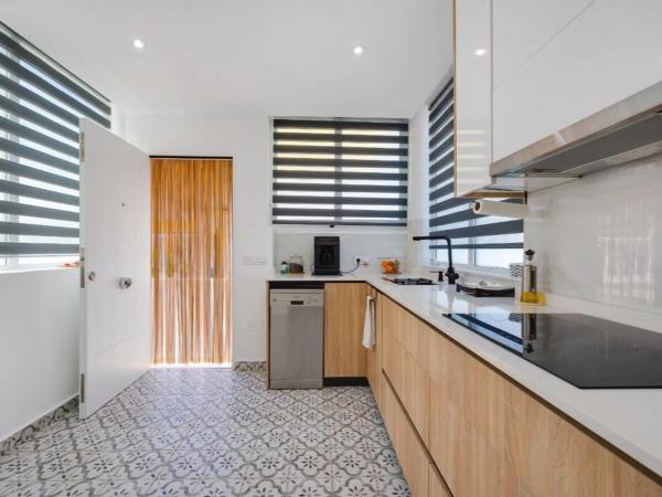 Chalet adosado en avenida l'Herba Bona, 69