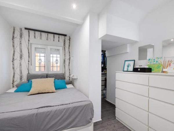 Chalet adosado en avenida l'Herba Bona, 69