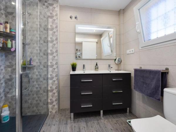 Chalet adosado en avenida l'Herba Bona, 69