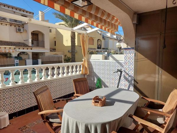 Chalet adosado en calle París, 125