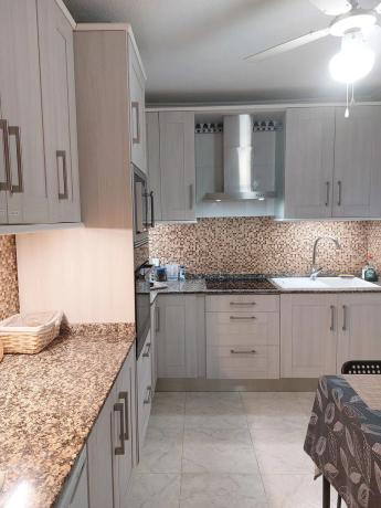 Chalet adosado en calle París, 125