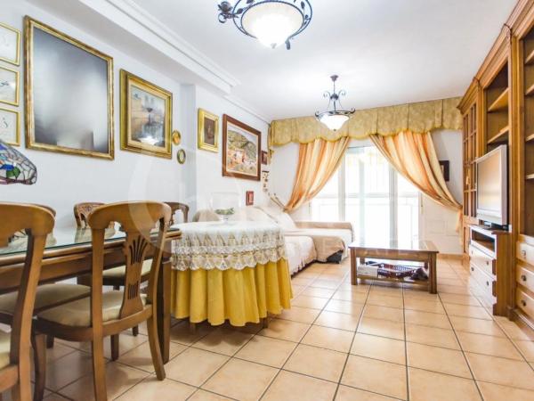 Casa independiente en calle Pueblos de Europa, 2