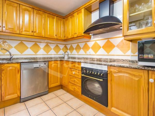 Casa independiente en calle Pueblos de Europa, 2