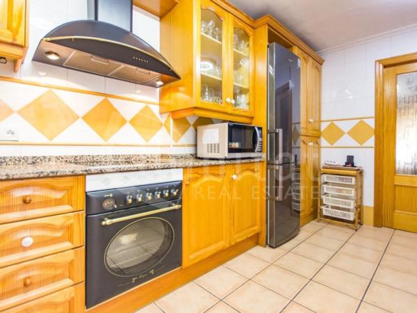 Casa independiente en calle Pueblos de Europa, 2