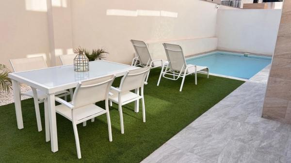 Chalet en Los Montesinos