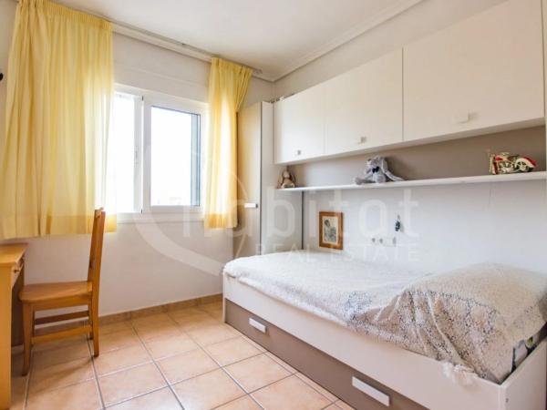 Casa independiente en calle Pueblos de Europa, 2