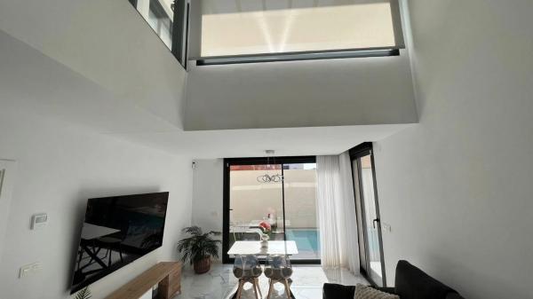 Chalet en Los Montesinos