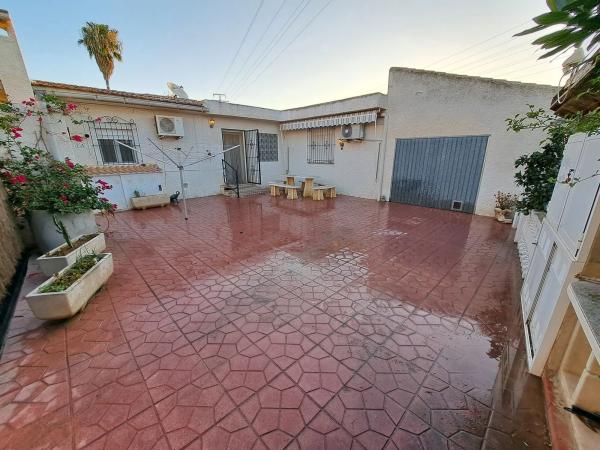 Casa independiente en calle Santos Médicos, 49