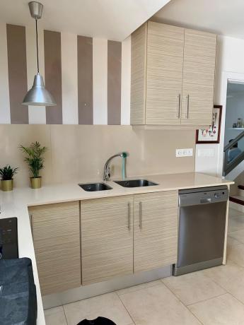 Chalet pareado en calle el Poniente, 6