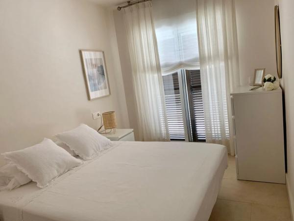 Chalet pareado en calle el Poniente, 6