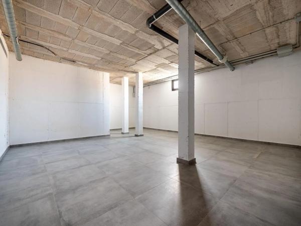 Chalet pareado en calle Madame Butterfly