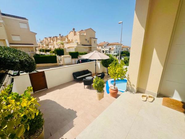 Chalet en Barrio Los Almendros-La Florida