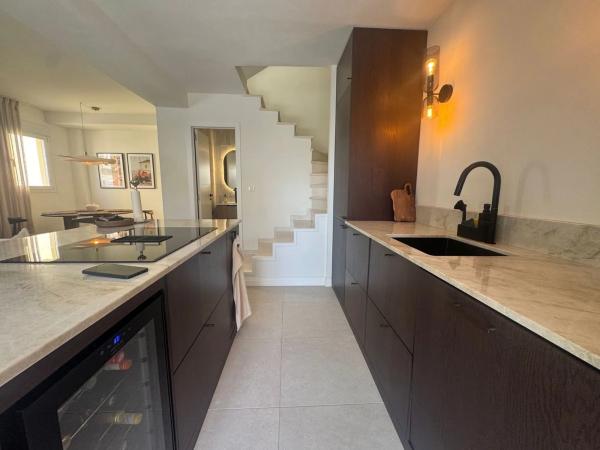 Chalet en Barrio Los Almendros-La Florida