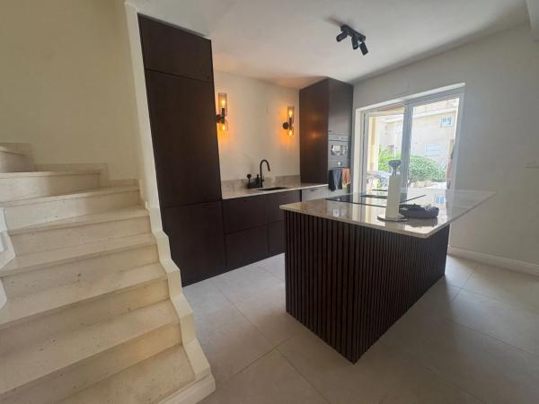 Chalet en Barrio Los Almendros-La Florida