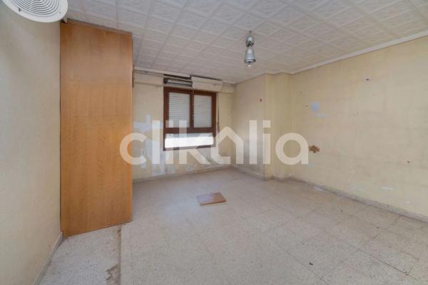 Piso en calle Miguel Delibes