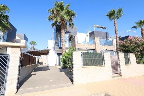 Dúplex en Barrio Lomas de Cabo Roig-Los Dolses
