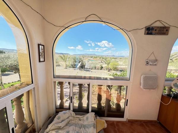 Casa rural en avenida Sierra Escalona