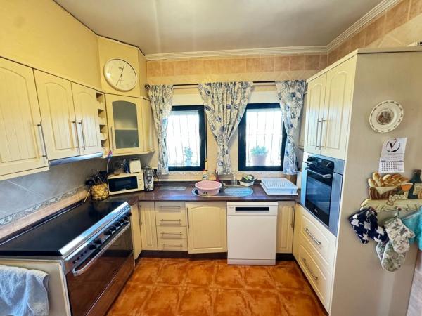 Casa rural en avenida Sierra Escalona