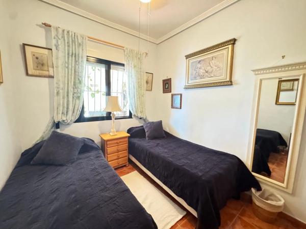 Casa rural en avenida Sierra Escalona