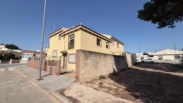 Chalet adosado en calle Pastores, 4