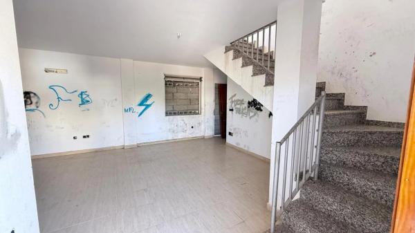 Chalet adosado en calle Pastores, 4