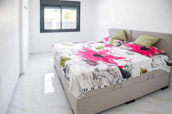 Casa independiente en calle Esparto