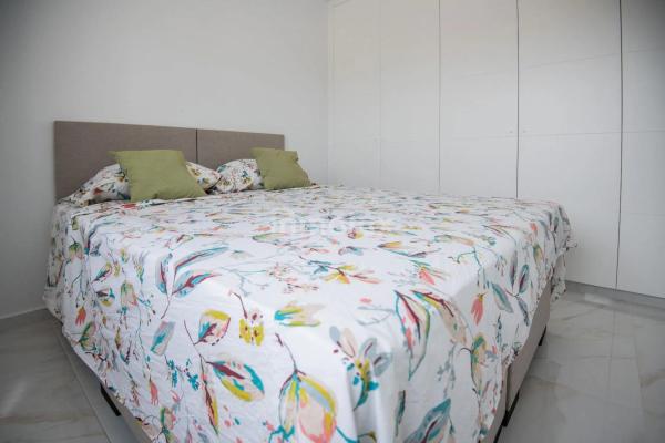 Casa independiente en calle Esparto