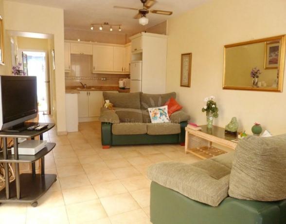 Chalet adosado en calle Lirio