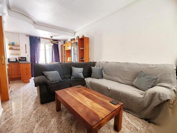 Chalet adosado en calle Albahaca