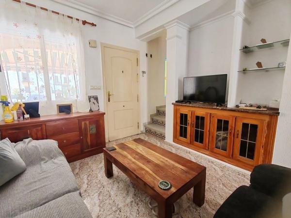 Chalet adosado en calle Albahaca