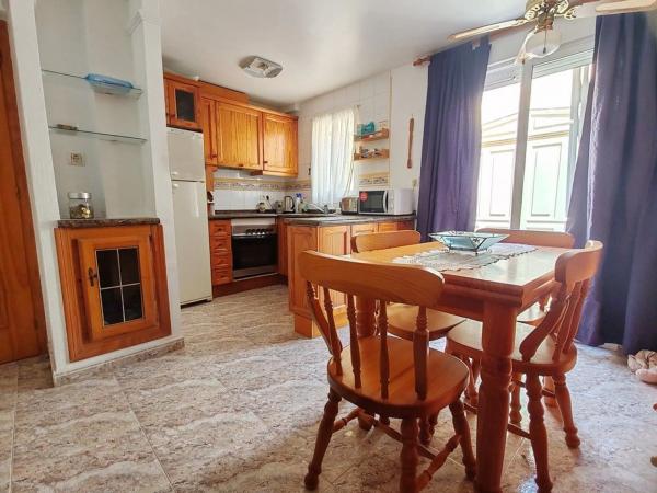 Chalet adosado en calle Albahaca