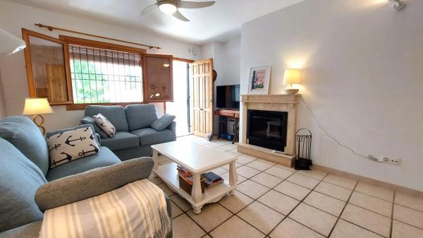 Chalet adosado en calle Río Seco