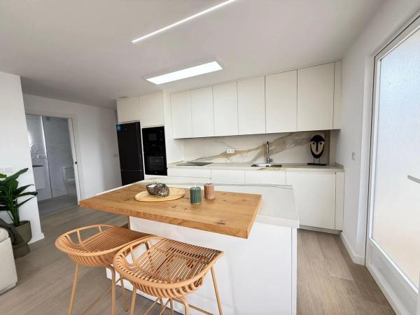 Piso en avenida Desiderio Rodríguez, 23