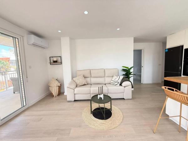 Piso en avenida Desiderio Rodríguez, 23