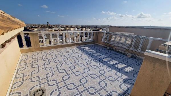 Chalet adosado en calle Las Garzas